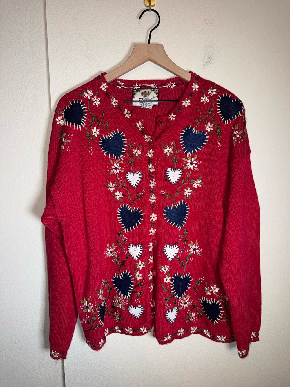 TIARA INTERNATIONAL Vintage hand embroidered cottagecore floral cardigan L